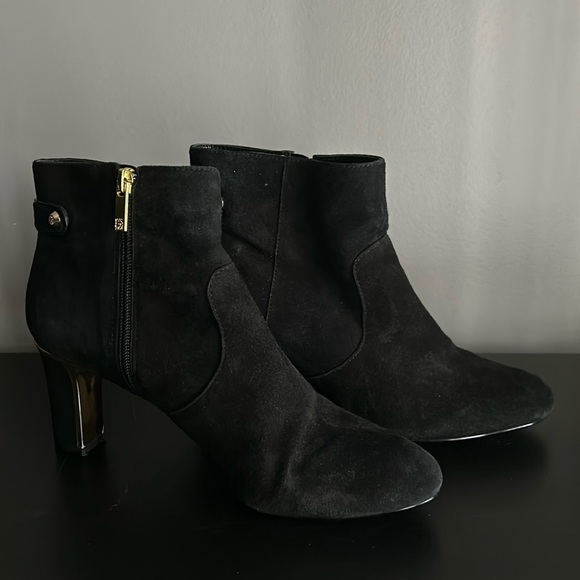 Anne Klien Aksukey Black Suede 9.5 Black & Gold - Picture 3 of 6